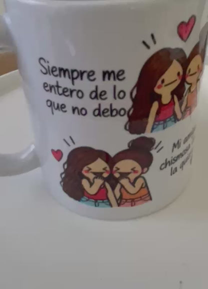 Taza divertida "Amigas Chismosas"